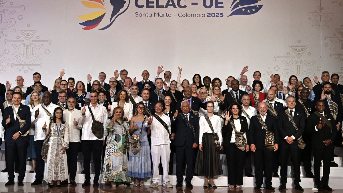Cumbre Celac-UE se desarrolla en Colombia en medio de tensiones con EE.UU. Cumbre Celac-UE se desarrolla en Colombia en medio de tensiones con EE.UU.