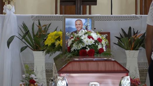 En medio de las honras fúnebres realizadas este martes en la comunidad de Tijeras de Boquerón, donde vivía la víctima, sus familiares exigieron justicia.
