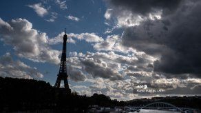 Francia vuelve a confinar por tercera vez París y otras regiones