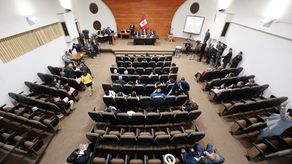 Congreso del Perú elige este miércoles nuevo presidente interino tras destitución de José Jerí