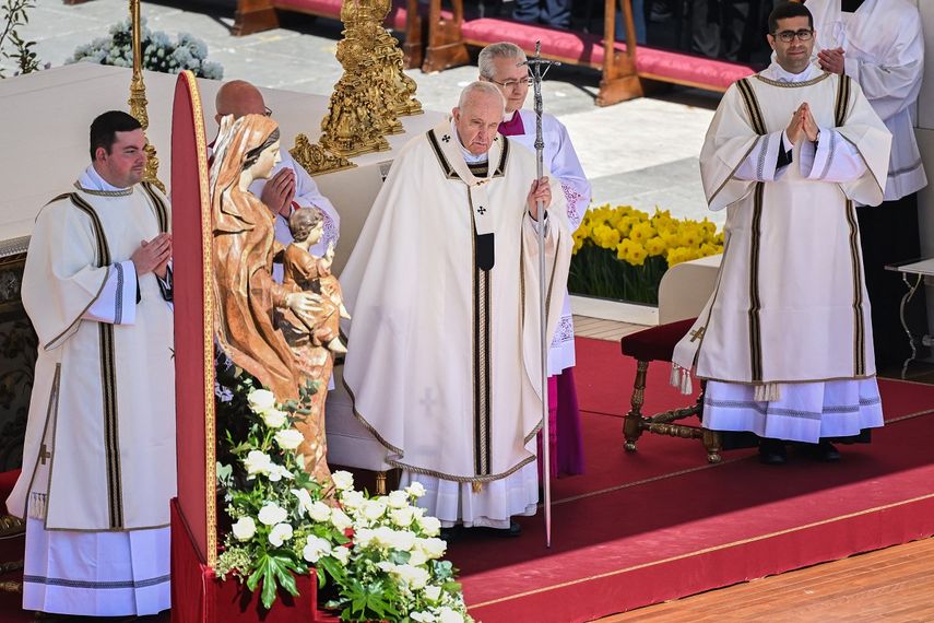 Papa Francisco pidió a líderes escuchar el clamor por la paz