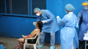 913 nuevos casos y 14 muertes más por Covid-19 en Panamá