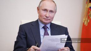 Putin se vacunará el martes contra el covid-19