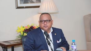 Raúl Pineda eleva consulta al Procurador de la Administración sobre renuncia de diputada Zulay