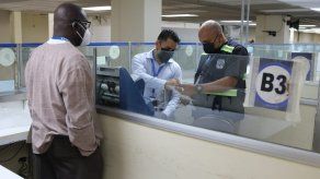 Continúan las diligencias en oficinas a la Lotería Nacional