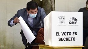 Ecuador vota entre derecha aglutinada e izquierda dividida