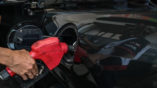 Los precios del petróleo y el gas se desploman, las bolsas registran fuertes ganancias y el dólar cae este miércoles por el anuncio de un acuerdo de cese al fuego de dos semanas entre Estados Unidos e Irán que prevé la apertura del estrecho de Ormuz. Los precios del petróleo y el gas se desploman, las bolsas registran fuertes ganancias y el dólar cae este miércoles por el anuncio de un acuerdo de cese al fuego de dos semanas entre Estados Unidos e Irán que prevé la apertura del estrecho de Ormuz.