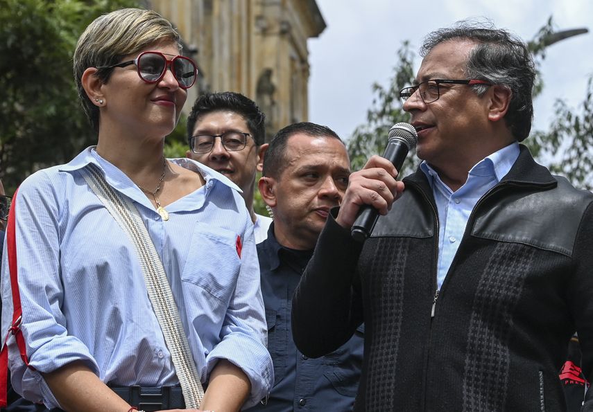 Gustavo Petro lucha por nuevas reformas para su gobierno Gustavo Petro lucha por nuevas reformas para su gobierno