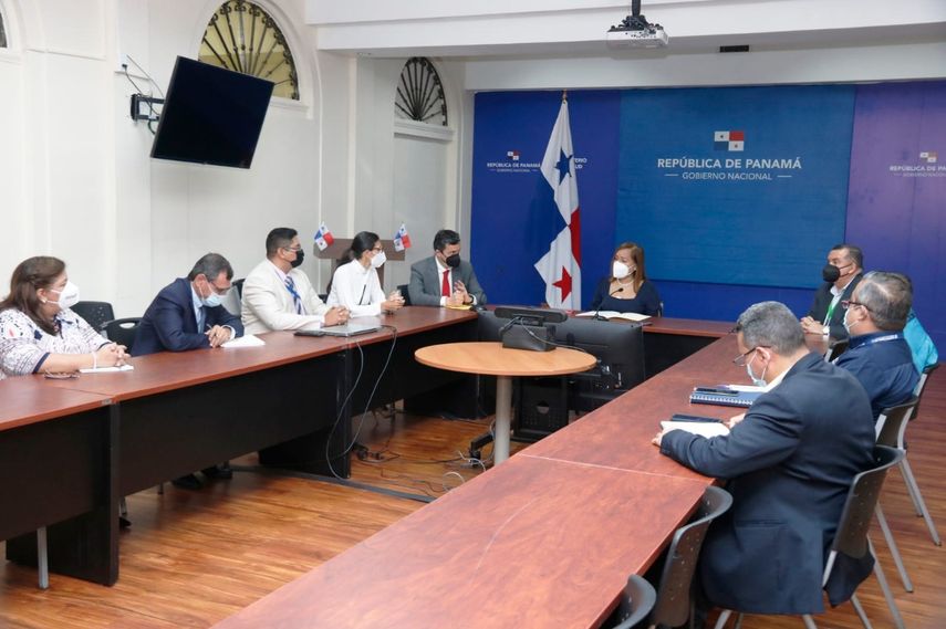 Minsa busca reforzar abastecimiento de medicamentos