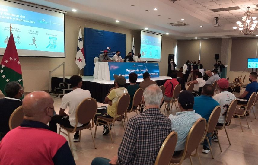 Dirigentes y atletas de PANDEPORTES se reunieron en David para el inicio de la consulta ciudadana para la nueva Ley General del Deporte y recreación.