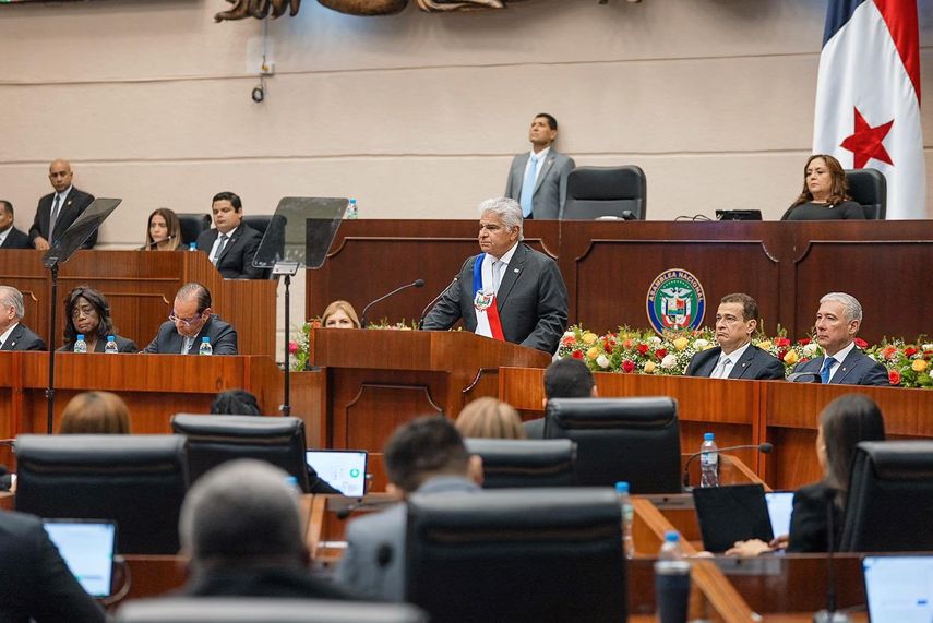 En su primera rendición de cuentas ante la Asamblea Nacional, el presidente José Raúl Mulino dibujó un panorama desafiante del estado financiero del país, pero destacó los avances logrados en sus primeros seis meses de gobierno. En su primera rendición de cuentas ante la Asamblea Nacional, el presidente José Raúl Mulino dibujó un panorama desafiante del estado financiero del país, pero destacó los avances logrados en sus primeros seis meses de gobierno.