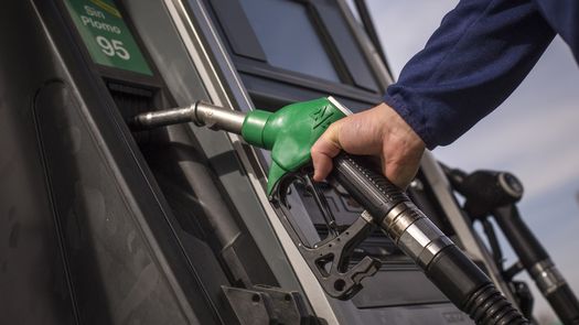 Precios del combustible con tendencia a la baja. Este viernes regirá nueva tabla