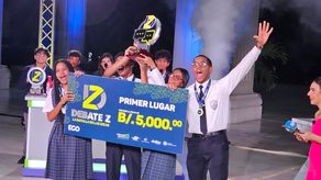 Debate Z:  La Academia Santa María de Colón se alza con el triunfo de la primera temporada