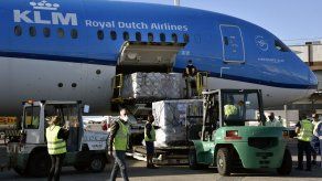 Argentina recibe 864.000 dosis de vacunas del fondo Covax