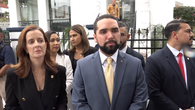 Diputados de la bancada independiente Vamos presentaron este jueves una denuncia penal ante la Procuraduría General de la República contra el contralor Anel Flores, en medio de la controversia por la retención de salarios a funcionarios vinculados a sus despachos. Diputados de la bancada independiente Vamos presentaron este jueves una denuncia penal ante la Procuraduría General de la República contra el contralor Anel Flores, en medio de la controversia por la retención de salarios a funcionarios vinculados a sus despachos.