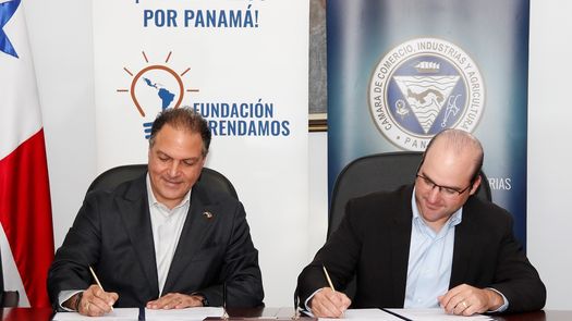 Cámara de Comercio y CCIAP firman convenio que fomenta emprendimiento y educación financiera