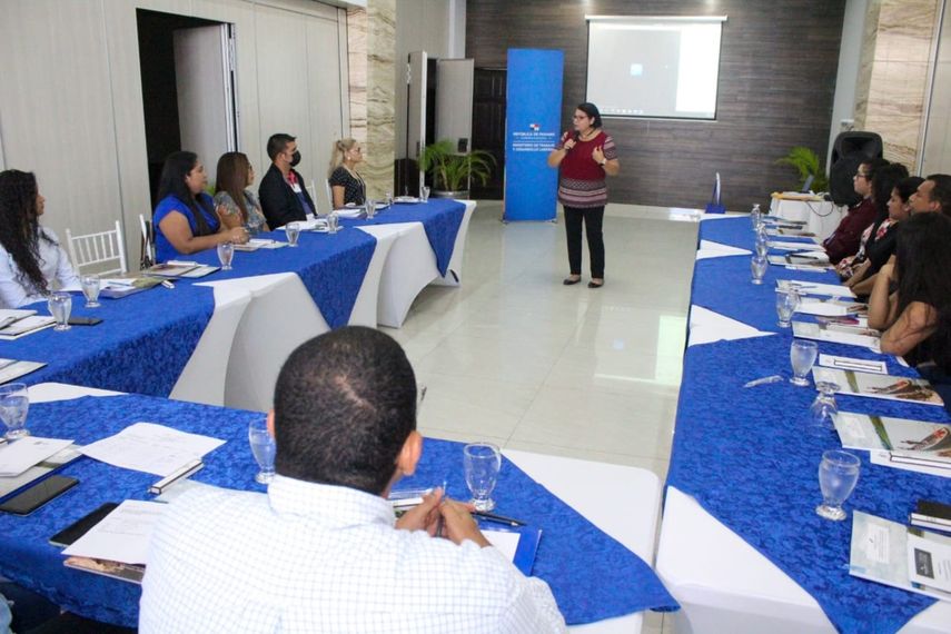 Los facilitadores del seminario realizaron por el Ipel desarrollaron temas como relaciones interpersonales