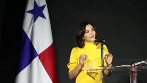 Janaina Tewaney Mencomo será la coordinadora de campaña de Gaby Carrizo