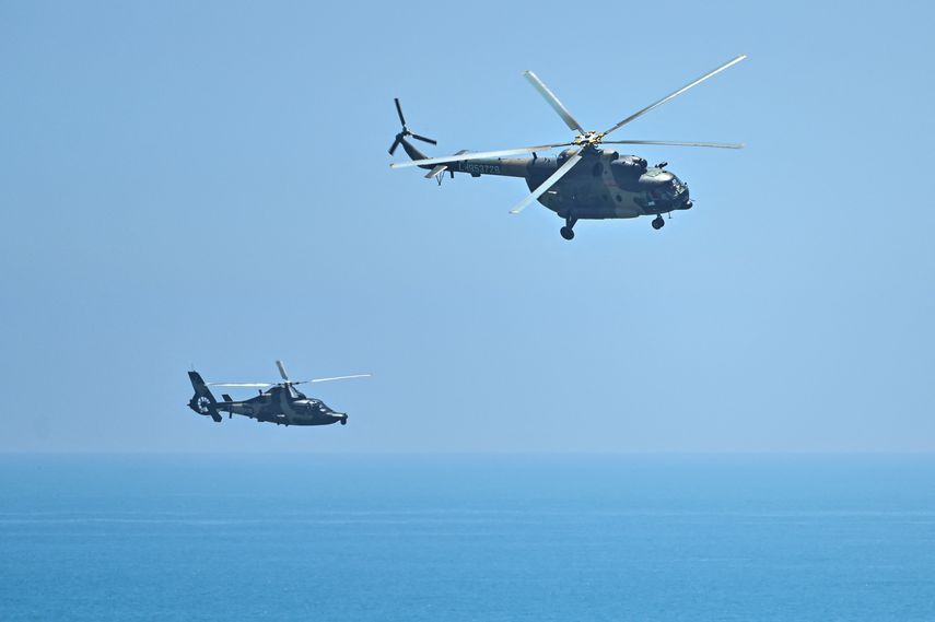 Las maniobras militares de China este jueves en torno a las concurridas rutas comerciales alrededor de Taiwán amenazan con interrumpir las cadenas de suministro mundiales, ya comprometidas por la pandemia de covid y la guerra en Ucrania.