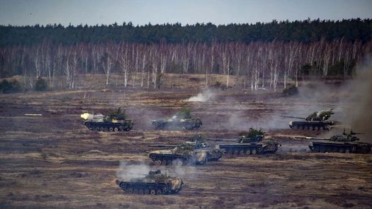 Fuerzas de Rusia penetran en la región de Kiev en Ucrania