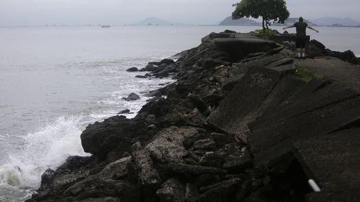 El Pacífico va recobrando el pulso tras reducirse la amenaza de tsunami