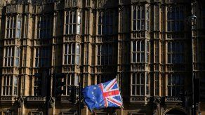 Johnson lanza ultimátum al Parlamento británico