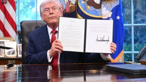 Trump impone nuevos aranceles a camiones y autobuses importados