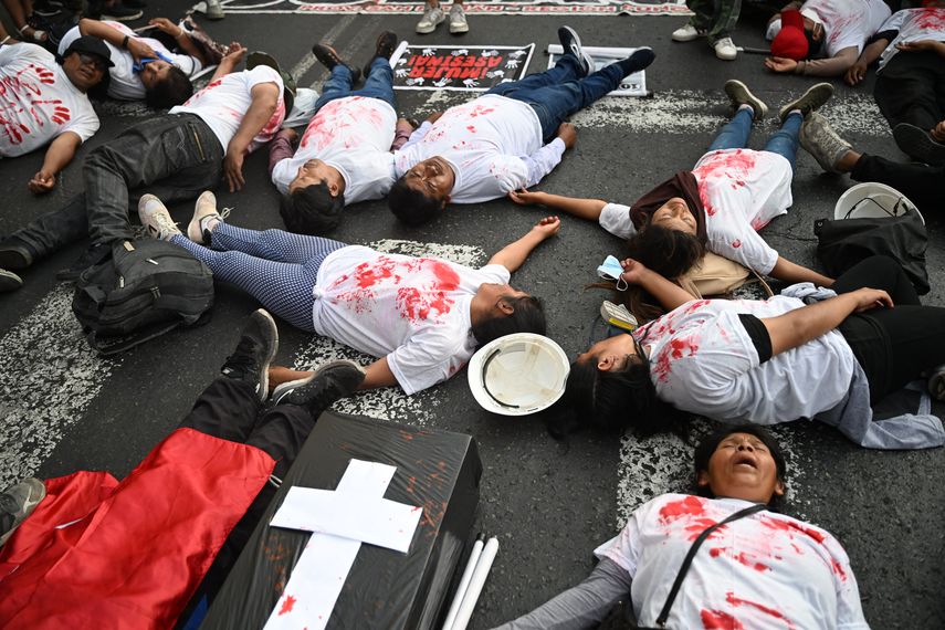 Perú: Manifestación en memoria de 18 fallecidos