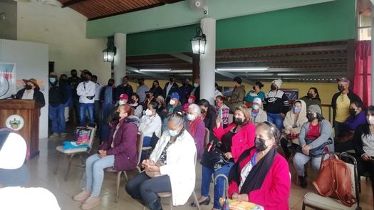 Funcionarios del MIVIOT aclararon dudas sobre la construcción de viviendas a familias afectadas por los desastres de los huracanes Eta e Iota.