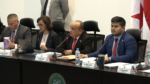 Diputados de la Asamblea, debaten reformas a la CSS.