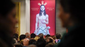 ¿Un Cristo afeminado? Católicos indignados por cartel de Semana Santa de Sevilla