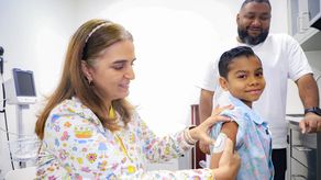 La Caja de Seguro Social (CSS) dio un paso decisivo hacia la modernización del manejo clínico de la diabetes en menores, al implementar en el Hospital Pediátrico de Alta Complejidad de la Ciudad de la Salud un innovador sistema de sensores para monitorear los niveles de azúcar en niños con diabetes tipo 1 y tipo 2.