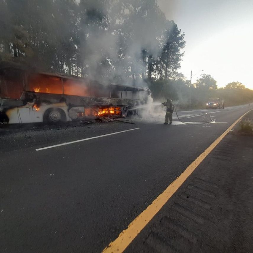 Panamá revisará buses de corredor migratorio tras accidentes