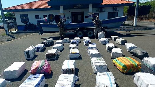 Decomisan primera tonelada de drogas en el pacífico