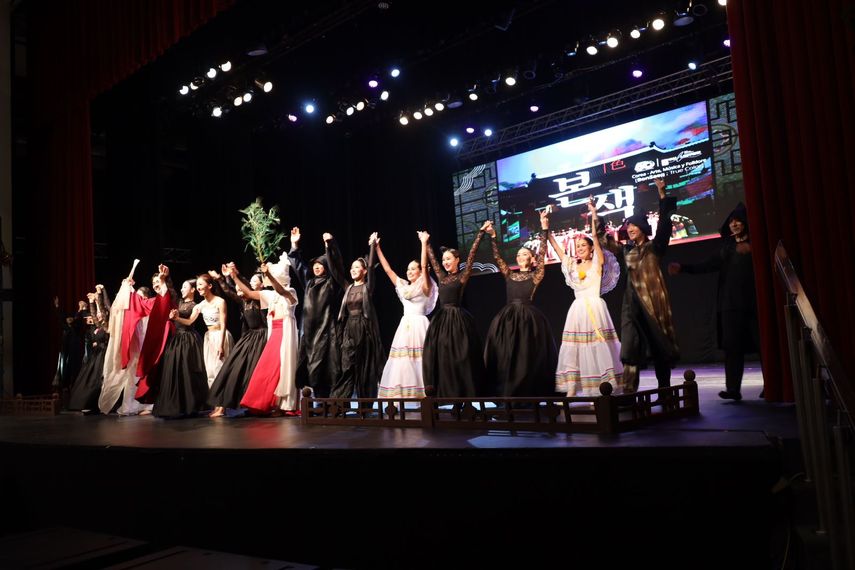 Panamá y Corea fusionan su arte en un solo escenario