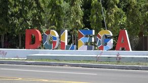 Autoridades de Dolega buscan construir diversos proyectos para atraer el turismo al distrito, en esta ocasión fue un letrero divisorio con el distrito de David con una bandera de Chiriquí.