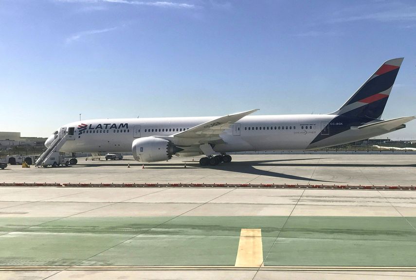 Piloto de LATAM muere en pleno vuelo que llega a Panamá