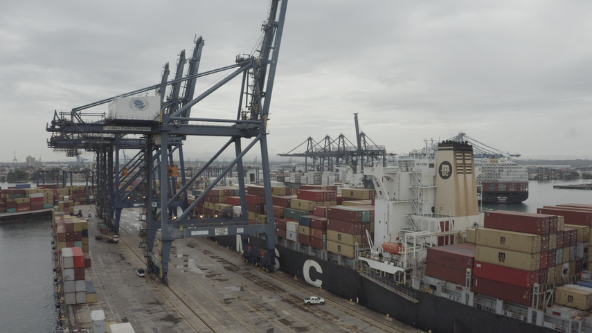 Movimiento de contenedores cae en el primer semestre