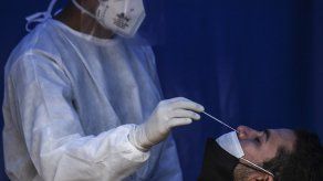 Colombia detecta variantes británica y brasileña de covid-19