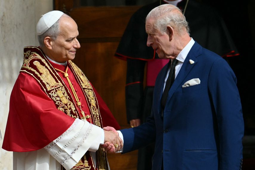 Papa León XIV reza junto al rey Carlos III en un oficio inédito desde el cisma anglicano