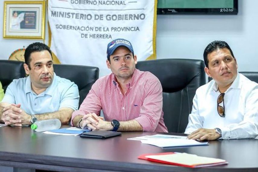 El vicepresidente de la República, José Gaby Carrizo, realizó esta mañana una gira de trabajo por la provincia de Herrera, en la que destacó el avance de la inversión pública del Gobierno Nacional. El vicepresidente de la República, José Gaby Carrizo, realizó esta mañana una gira de trabajo por la provincia de Herrera, en la que destacó el avance de la inversión pública del Gobierno Nacional.