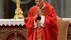Cardenal decano expresa su deseo de una fumata blanca ya en la tarde del jueves