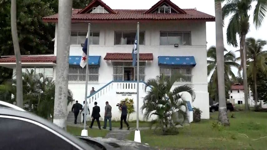 Hermanos Martinelli Linares en el Parlacen Hermanos Martinelli Linares en el Parlacen