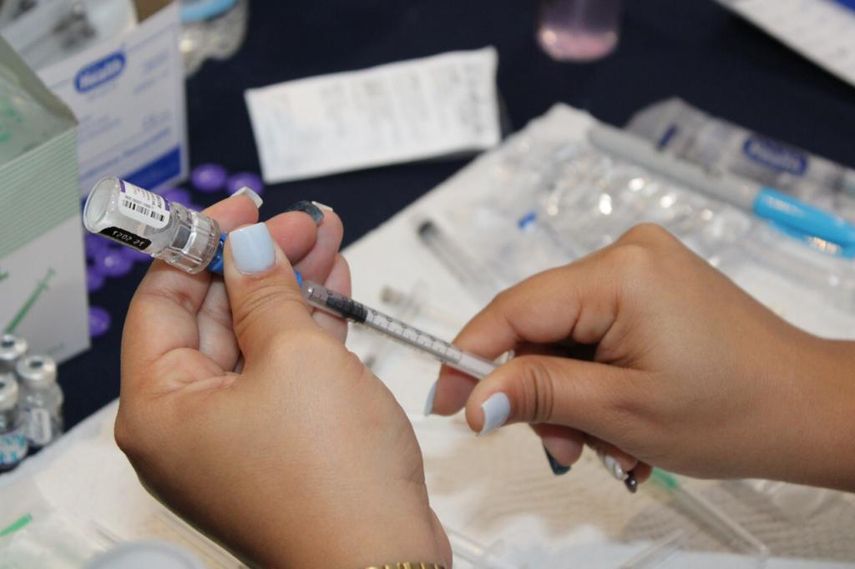 Panamá aprobará tercera dosis para mayores de 55 años