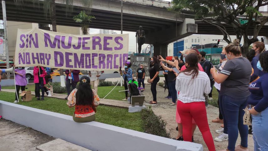 Mujeres Políticas rechazan las reformas electorales