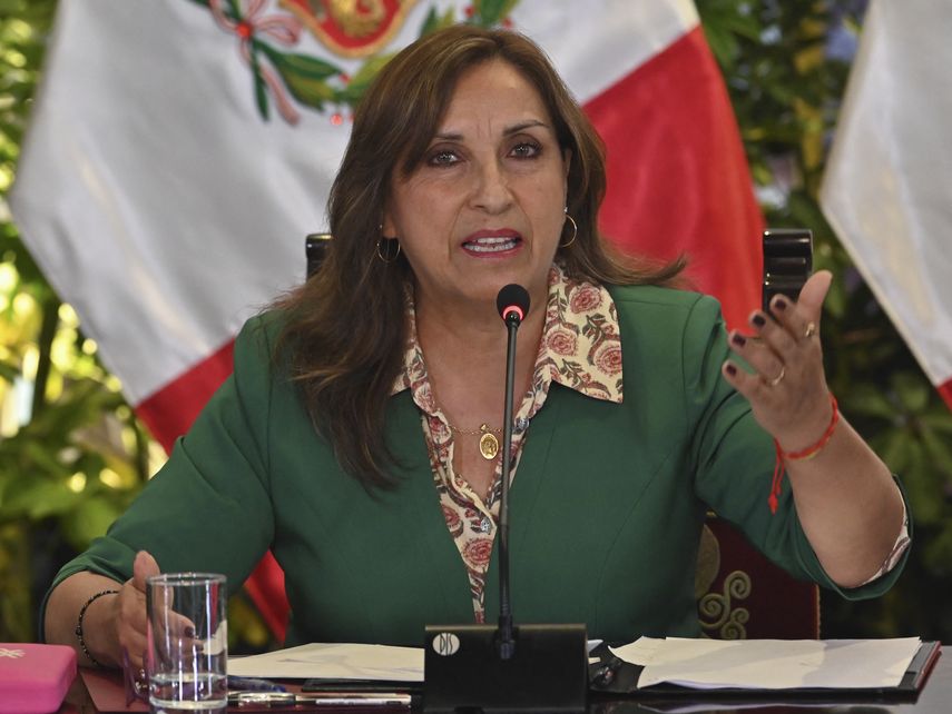 Presidenta De Perú No Renunciará Pese A Presión Política