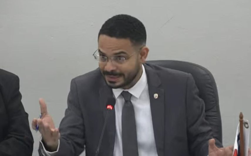 El diputado Betserai Richard enumeró en la Comisión de Presupuesto, las entidades que sufrieron recortes. El diputado Betserai Richard enumeró en la Comisión de Presupuesto, las entidades que sufrieron recortes.