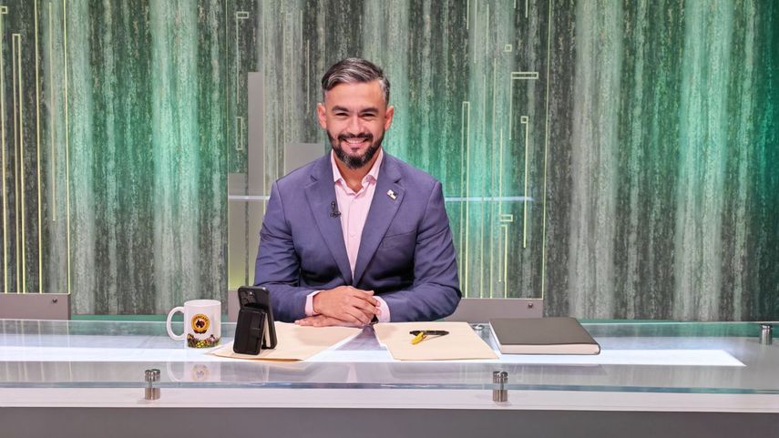 Diputado Luis Duke denuncia retención de salarios a más de 40 funcionarios