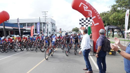 En la Vuelta Internacional a Chiriquí participan 12 equipos de Costa Rica, Colombia y Panamá, con más de 80 corredores.