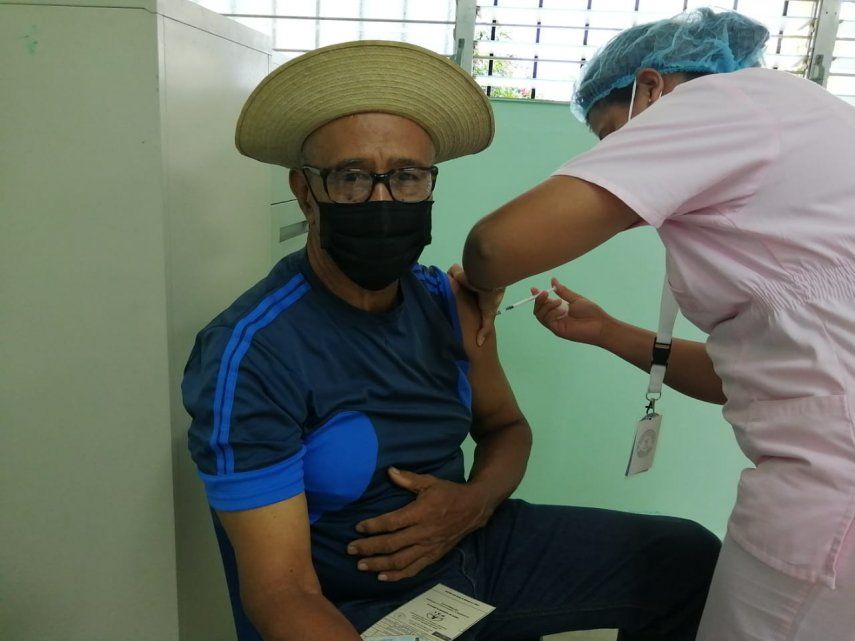 Colocan 11,906 dosis de Pfizer en dos días de barrido en circuito 7-2